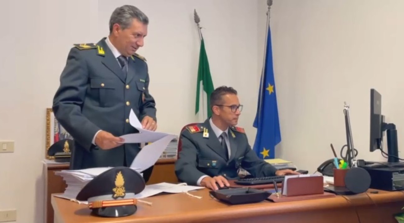 Evasione fiscale con "frode carosello", sequestri per 1 milione tra Marche e Lazio (10.11.22)