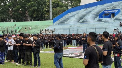 AREK-AREK MALANG  MASIH MENUNTUT HUKUM & KEADILAN PRIHAL TRAGEDI KANJURUHAN