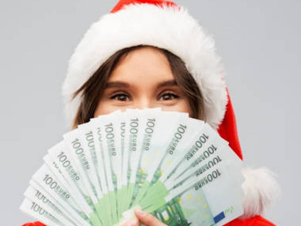 Weihnachtsgeld: Wer darf sich über die Zusatzzahlung freuen?