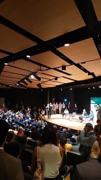 Encerramento do discurso do presidente eleito, Luiz Inácio Lula da Silva (PT) a parlamentares da base aliada no CCBB