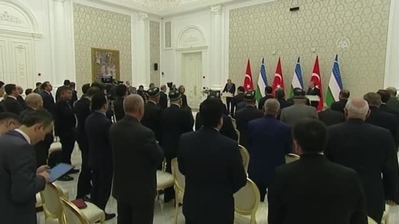 Cumhurbaşkanı Erdoğan: "(Yüksek Düzeyli İmam Buhari Nişanı) Bu nişanı ülkelerimiz arasındaki ezeli ve ebedi kardeşliğin güçlü bir sembolü olarak...