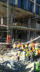 BEYOĞLU'NDA TERSANE İNŞAATINDA ASANSÖR DEVRİLDİ