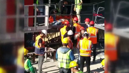 Tersanede asansör devrildi: 4 işçi yaralı