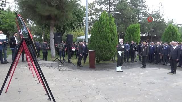 Diyarbakır'da 10 Kasım Atatürk'ü anma töreni gerçekleştirildi