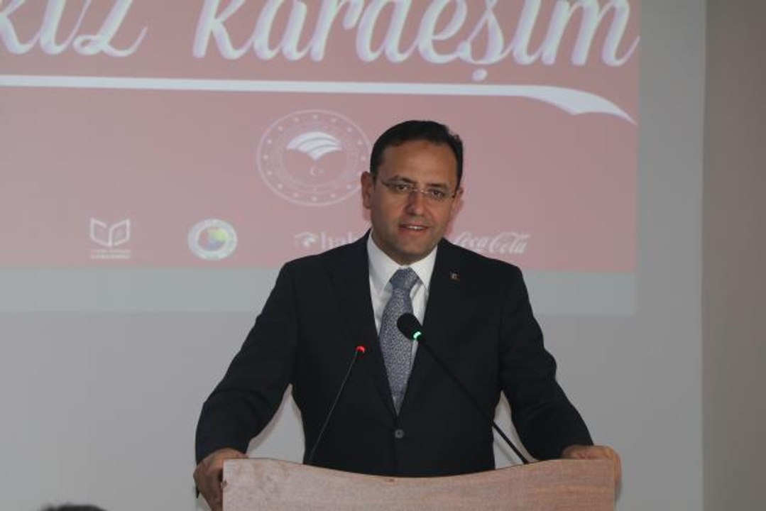 Bakan Yardımcısı Gizligider, Çankırı'da Kız Kardeşim Projesi sertifika törenine katıldı