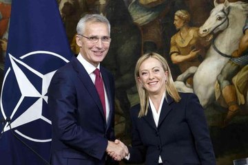 Stoltenberg: "Rusya ağır baskı altında"