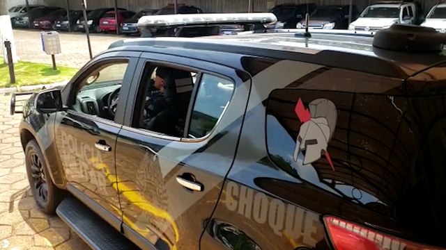 Menina de 14 anos pede ajuda da Polícia após homem mostrar as partes íntimas na rua