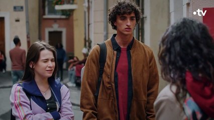 Plus Belle la Vie - Betty assume au grand jour ses sentiments pour Kilian