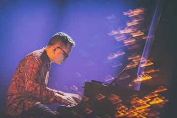 Muzotok na 11 listopada  - Wojciech Majewski