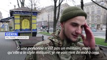 Dress code? Kaki: l'Ukraine, une nation en guerre vestimentaire