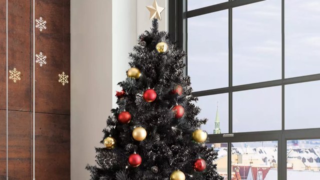 5 Black Christmas Tree Ideas for a Modern Holiday Look
