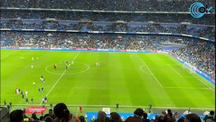 'Gabinete de crisis' de la defensa del Madrid en el césped tras el partido