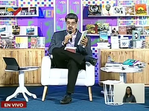 Escritor Gustavo Villapol presenta su libro De la Guerra a la Vida en la edición 18° de la FILVEN