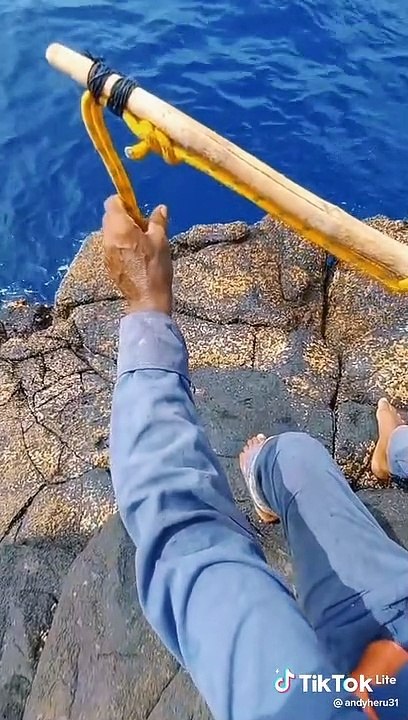Mancing di tepi jurang