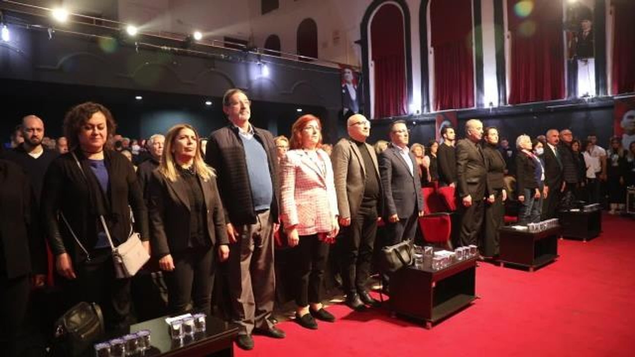 Ulu Önder, Mudanya'da Sevdiği Şarkılarla Anıldı