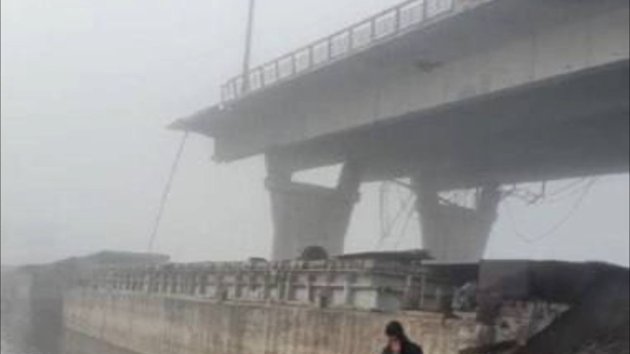 Russische Armee sprengt bei Flucht Brücken in die Luft