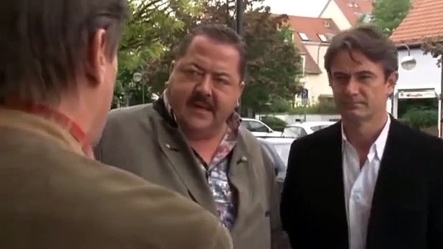 Die Rosenheim Cops - Staffel 7 Folge 23 - Eine Leiche, keine Leiche