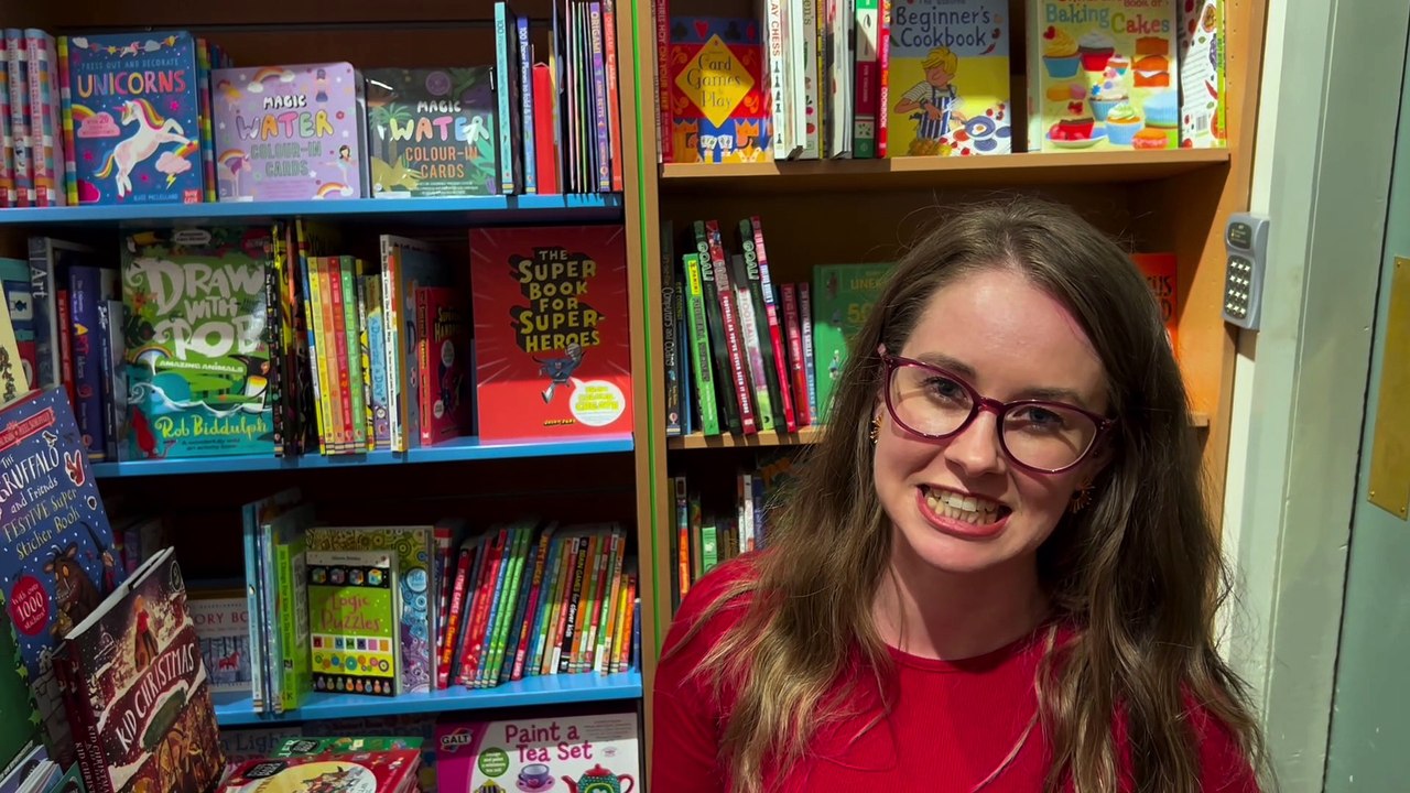 Football star Jordan Henderson returns to Sunderland for book signing