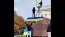 Ucraina, bandiera Kiev sventola a Kherson - Video
