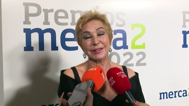 El inesperado momento amistoso de Begoña Villacís y Ana Rosa Quintana con beso incluido