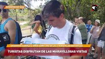 Turistas disfrutan de las maravillosas vistas
