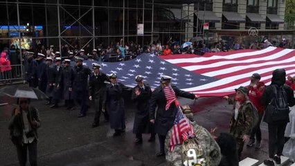 ABD'de Gaziler Günü kapsamında geçit töreni düzenlendi