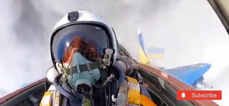 Ukrainian Mi-8 attack helicopter fires on Russian positions