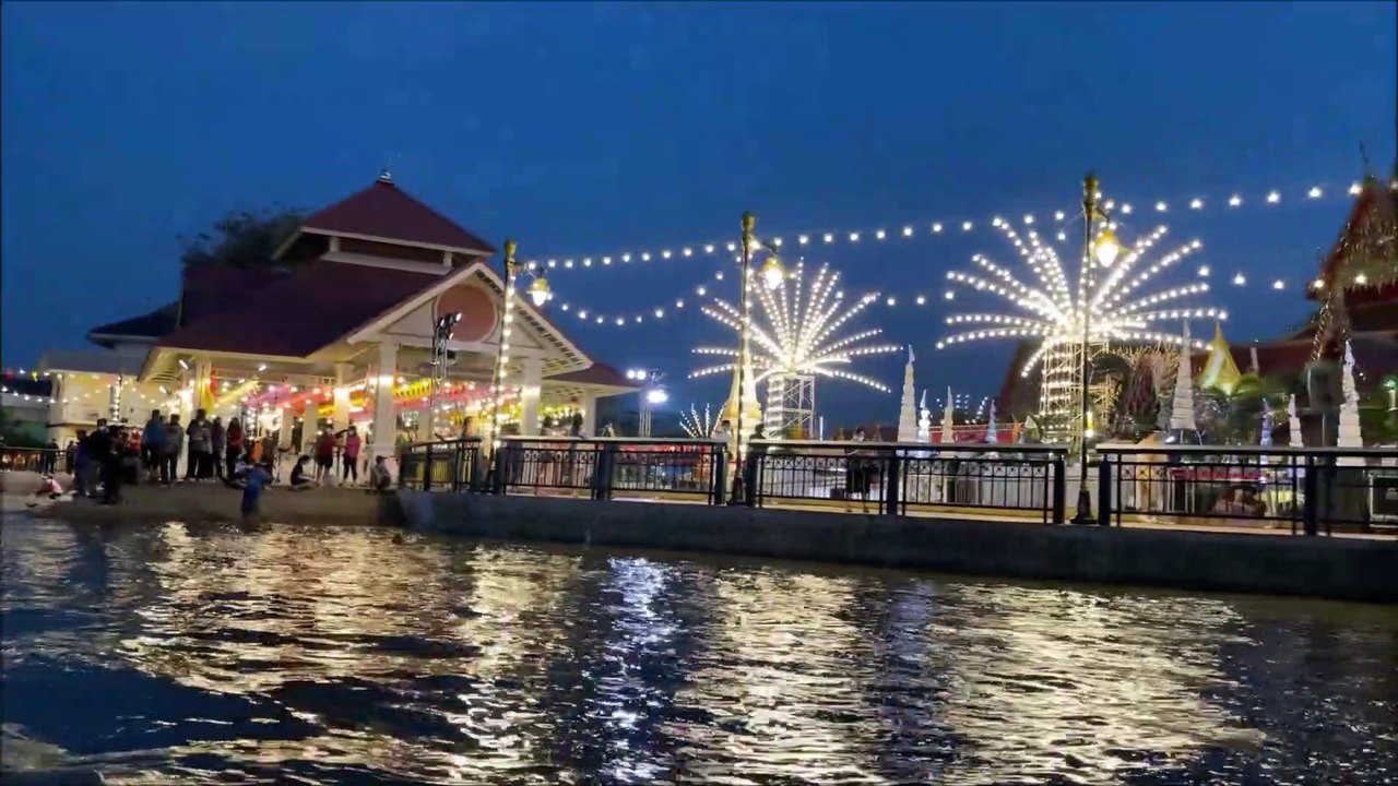 Koh Kret Island and Pak kret Chao Phraya river boat tour Thailand