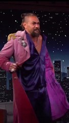 VIDEO| Jason Momoa se quita la ropa en pleno programa en vivo