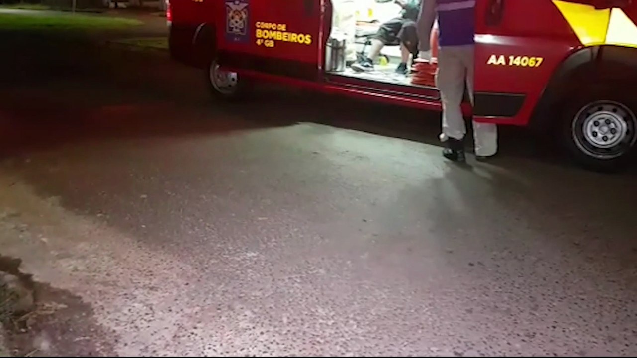 Ciclista fica ferido após colidir contra carro