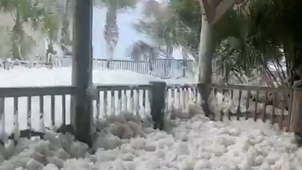 'Like snow at the beach:' Artist captures magical moment of seafoam ahead of Nicole's arrival