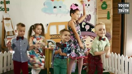 The  Right Age To Have A Boyfriend or Girlfriend_  – Sadhguru