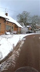 SOMMÉE Un hameau en hiver dans le Morvan