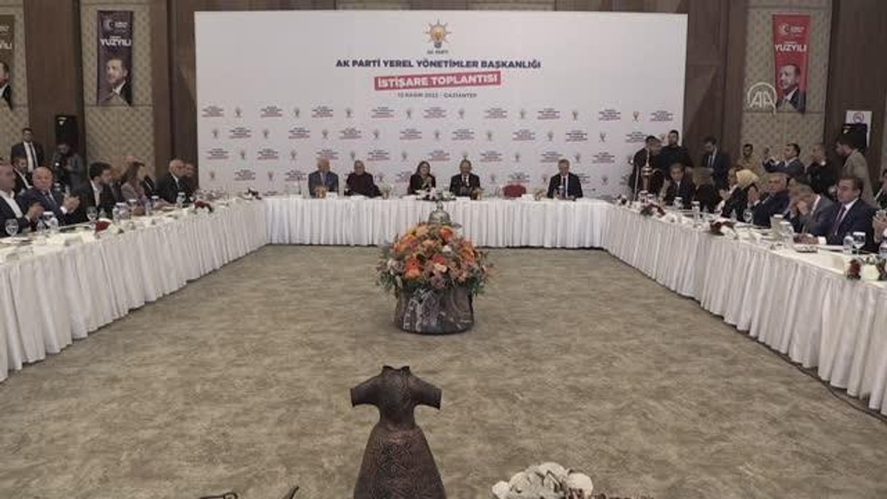 GAZİANTEP - AK Parti'li Özhaseki, Gaziantep'te Yerel Yönetimler Başkanlığı İstişare Toplantısı'nda konuştu