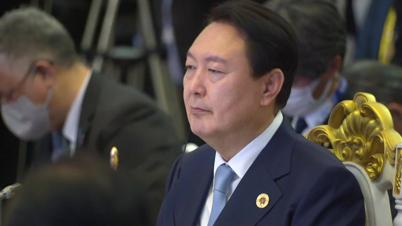 尹 "한중일 협력 메커니즘 활성화 기대...북핵 단호한 대응을" / YTN