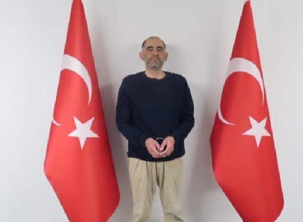 FETÖ/PDY mensubu firari Uğur Demirok, MİT operasyonuyla yakalandı