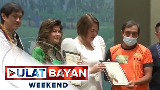 CLOA, ipinamahagi sa mga benepisyaryo ng agrarian reform sa Davao Region