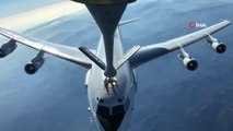 NATO'ya ait E-3A AWACS uçağına, Türk Hava Kuvvetlerine ait KC-135R tanker uçağı tarafından yakıt ikmali yapıldı