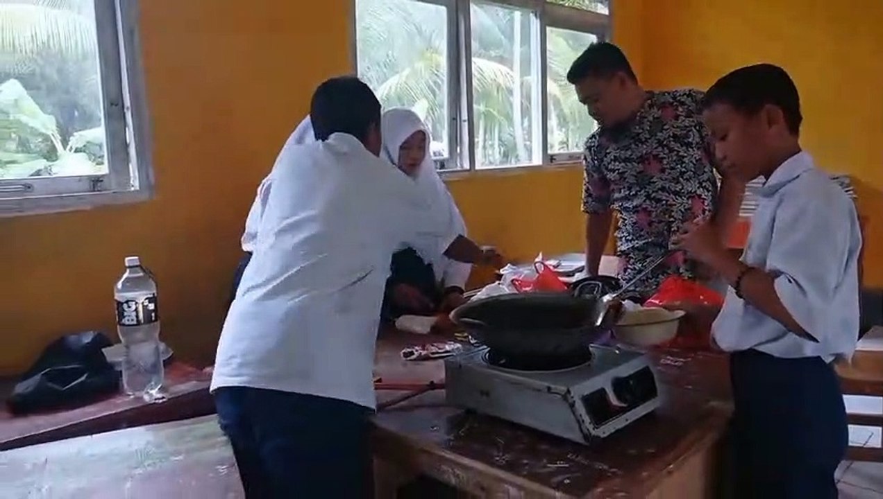 Praktik 1