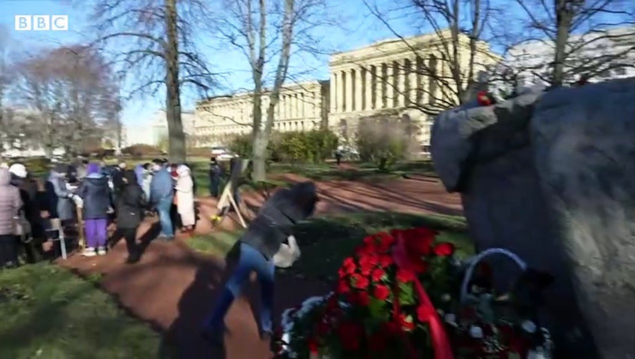 Is_Putin's_Russia_re-living_its_Communist_past?_-_BBC_News.