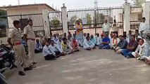 भाजपा किसान मोर्चा ने जीएसएस पर जड़ा ताला, मांगों को लेकर प्रदर्शन