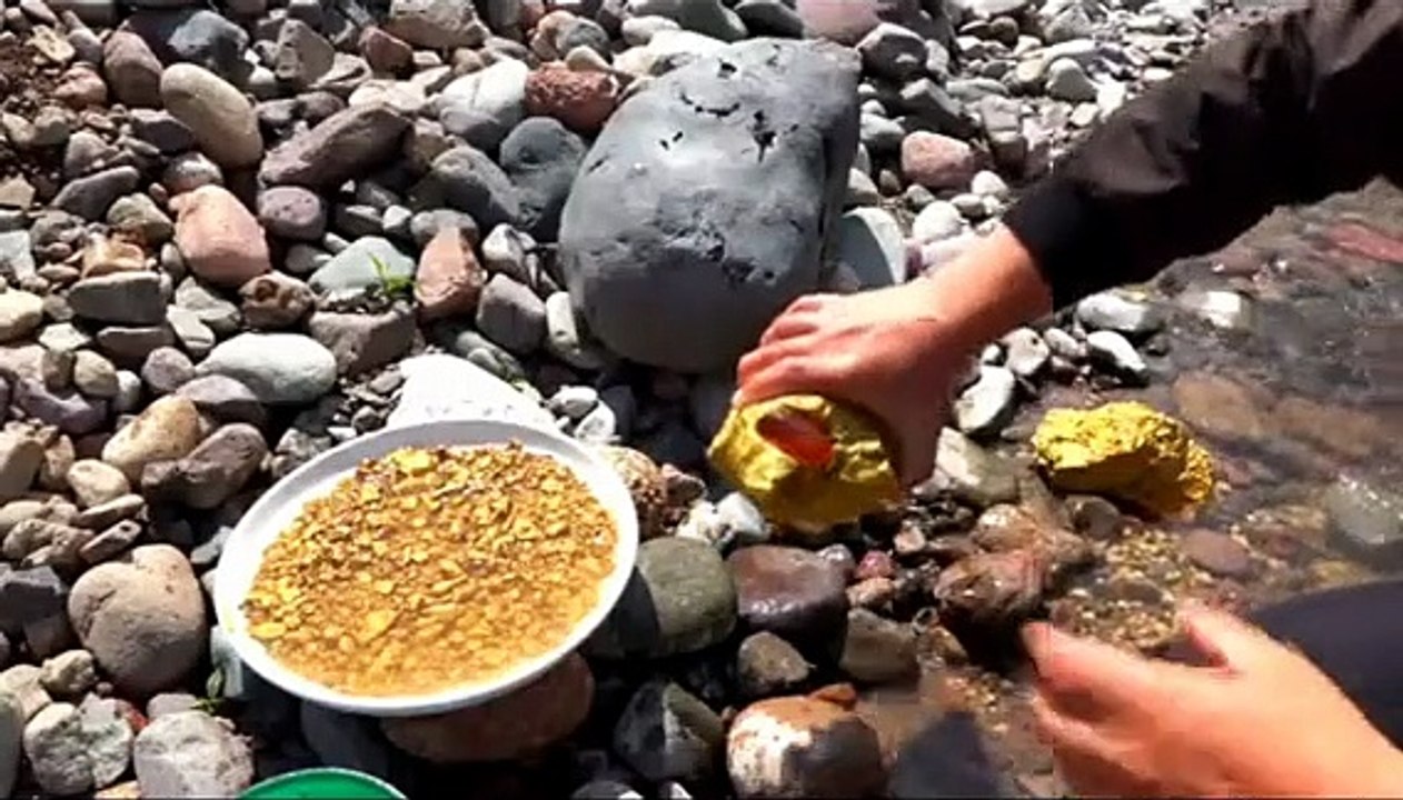 Gold nugget found on river bank