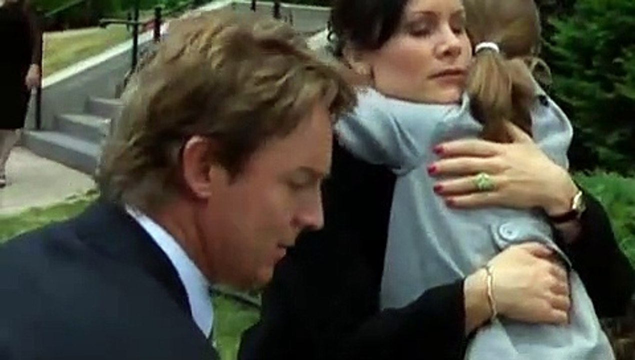 Une Assistante presque parfaite Bande-annonce (DE)