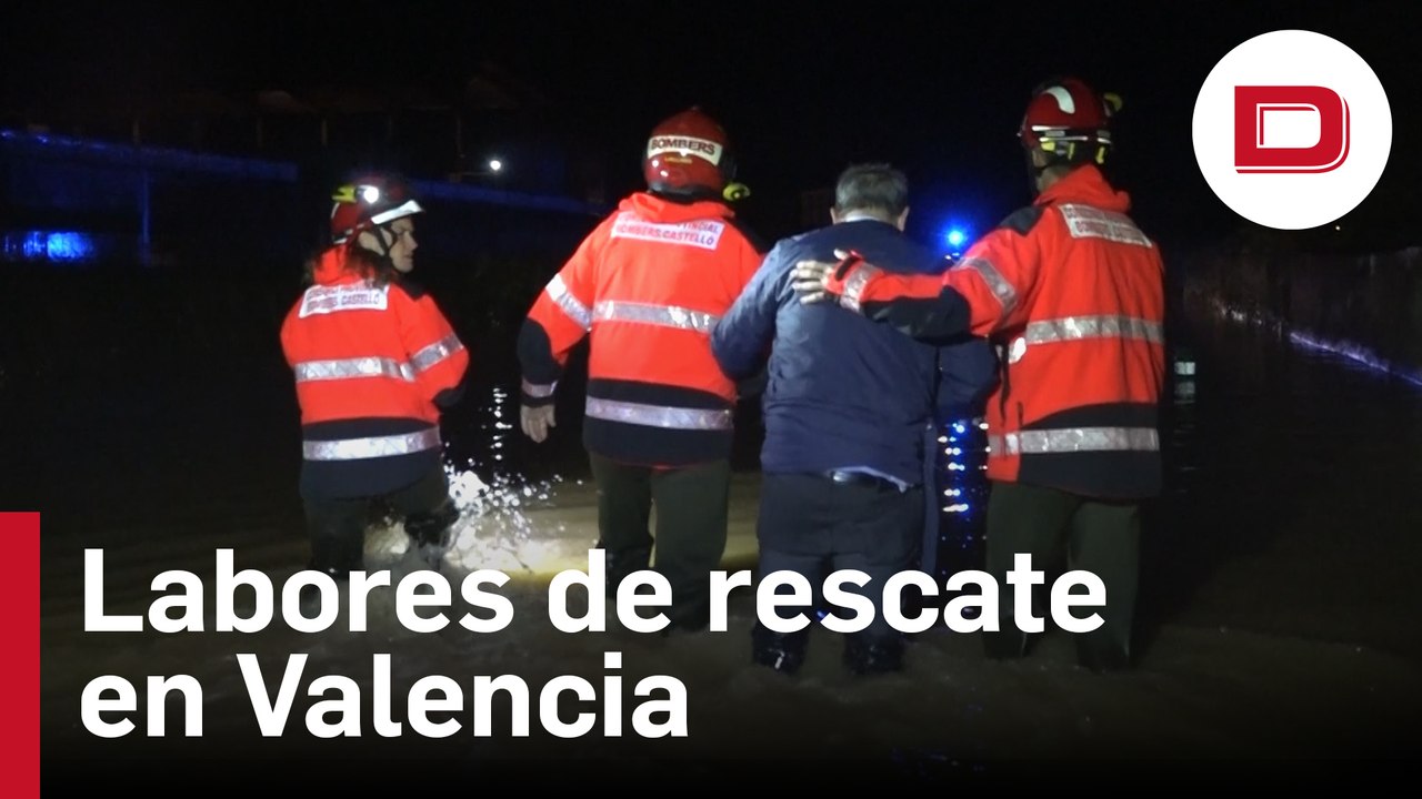 Imágenes de las labores de rescate de los bomberos por las fuertes lluvias en Valencia