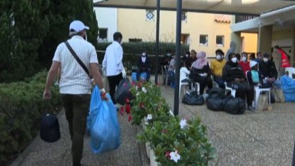 Download Video: Francia, migranti della Ocean Viking chiusi in villaggio vacanze