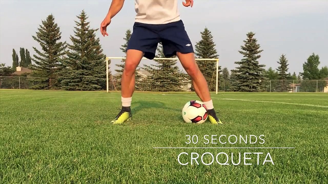 How to improve your footwork in soccer | 10 Soccer drills for faster ...