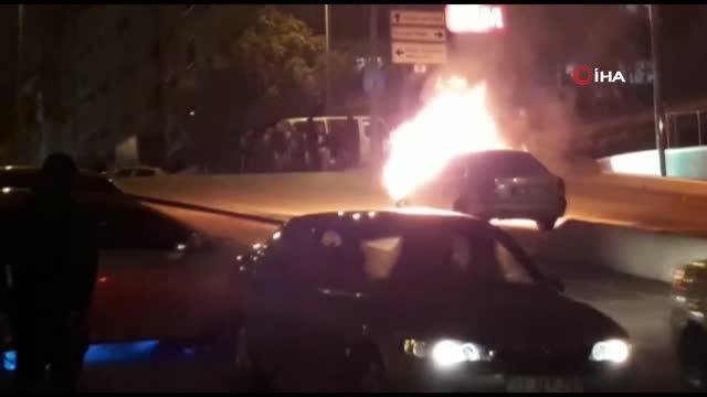 Ankara'da hareket halindeki araç alevlere teslim oldu