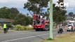 Watch the removal of the bus after a crash at Belmont North | November 13, 2022 | Newcastle Herald