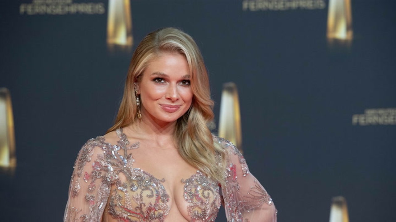 Lola Weippert im knappen Sportlook: Sie zeigt ihr Mega-Sixpack