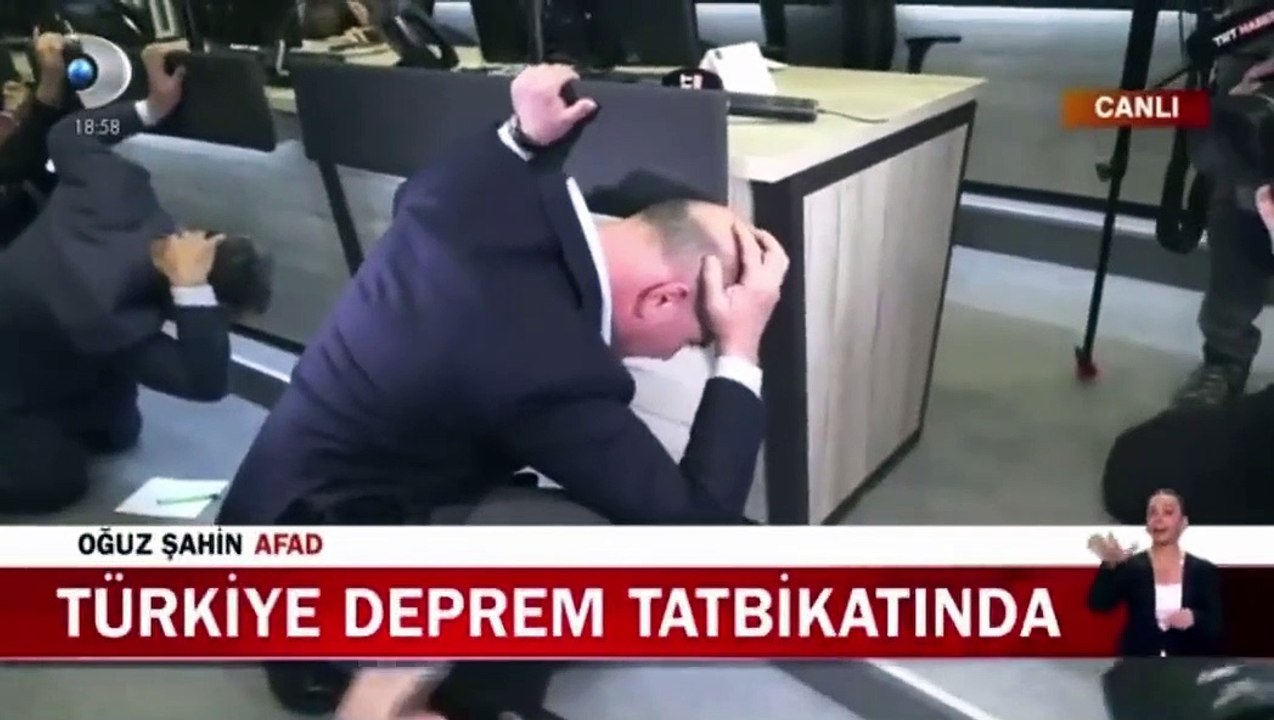 “Çök-Kapan-Tutun” tatbikatında çalan müzik gündem oldu! Edis'ten yorum gecikmedi
